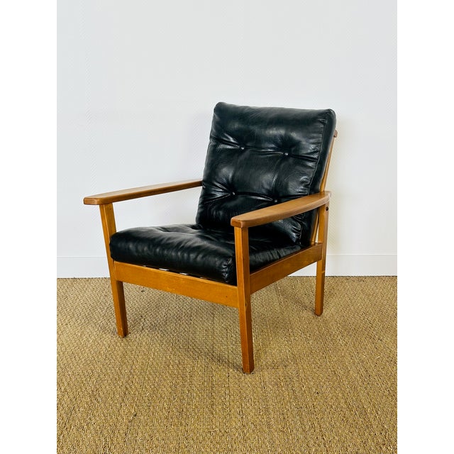 Vintage Scandinavian Lounge Chair in Black Leather and Wood, 1960s For Sale - Image 6 of 15