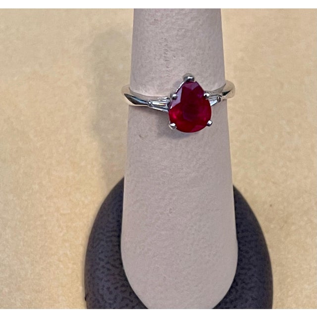 Pear Shape 2 Carat Treated Ruby & Diamond 14 Karat White Gold Ring For Sale In New York - Image 6 of 18