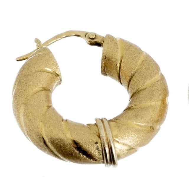 Hoop Earrings in 19.2K Gold, Set of 2 For Sale - Image 3 of 8