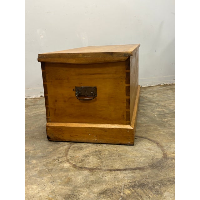 Wood 19th Century English Pine Blanket Chest For Sale - Image 7 of 11