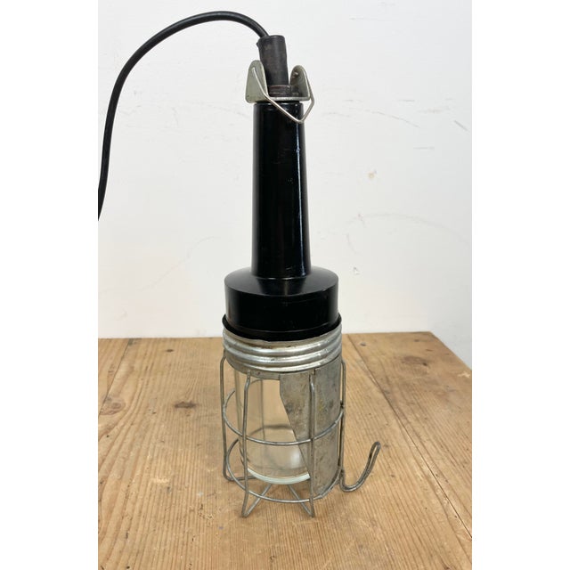 Vintage Industrial Hanging Work Light in Bakelite, 1960s For Sale - Image 10 of 14