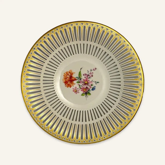 This scarce special edition KPM reticulated porcelain bowl commemorates Christmas of 1958. The bowl features a hand...