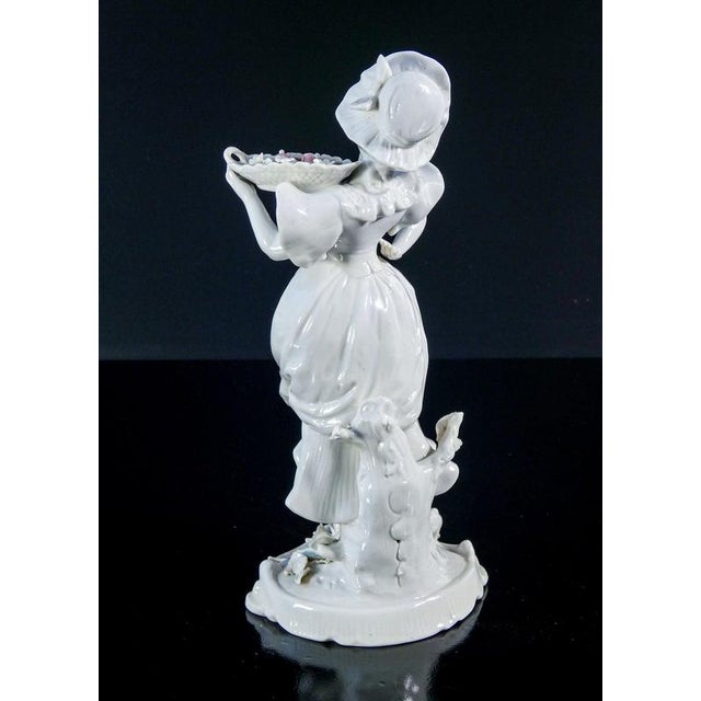 Porcelain Gardener and Flower Girl Sculptures from Capodimonte, Set of 2 For Sale - Image 9 of 18