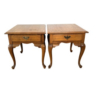 Late 20th Century Broyhill Oak Queen Anne Side Tables For Sale