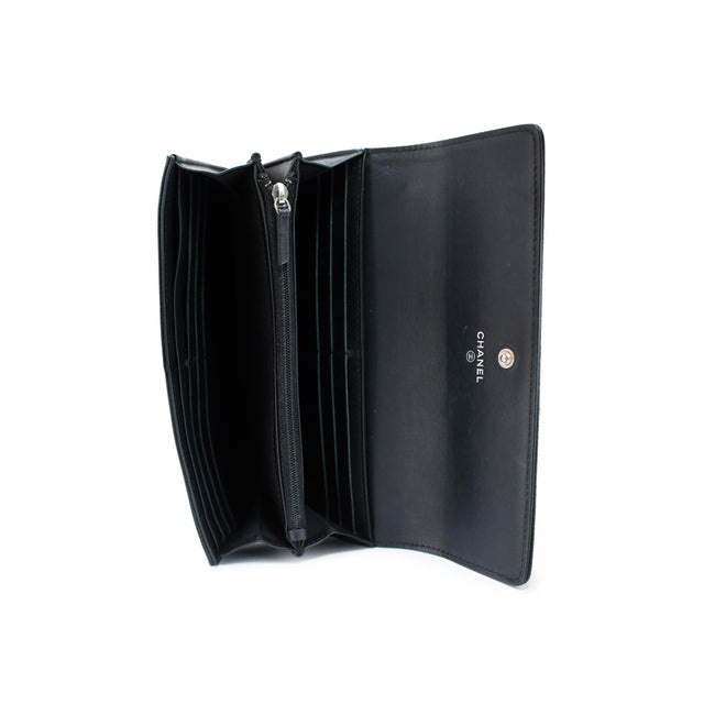 Black Discontinued Chanel Timeless CC Black Caviar Leather Flap Long Wallet For Sale - Image 8 of 11