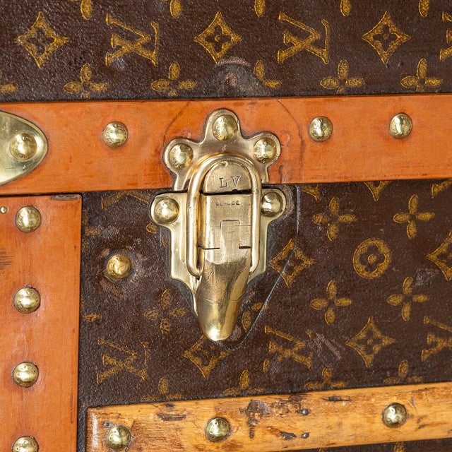 1920s Wardrobe Trunk in Monogram Canvas from Louis Vuitton, France, 1920s For Sale - Image 5 of 18