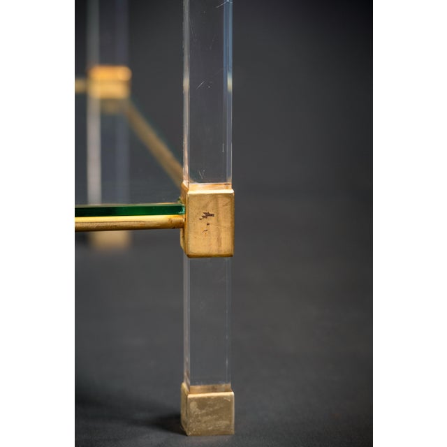 Mid-Century Lucite and Glass Coffee Table For Sale - Image 4 of 7