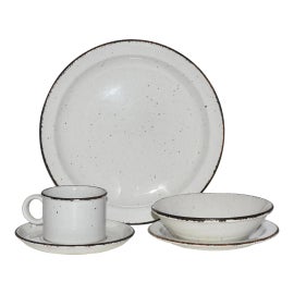 Example of Midwinter Dinnerware