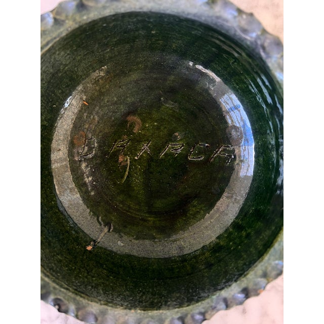 Ceramic Handmade and Handpainted Olive Green Scalloped Edge Terracotta Bowl With Handles - Oaxaca, Mexico (Marked) For Sale - Image 7 of 9