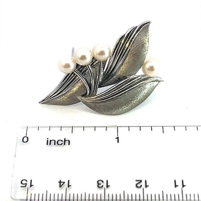 1990s 1990s Mikimoto Estate Akoya Pearl Floral Brooch Sterling Silver For Sale - Image 5 of 5