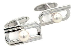 1990s Pair of Mikimoto Estate Akoya Pearl Cufflinks Silver 6.15 mm
