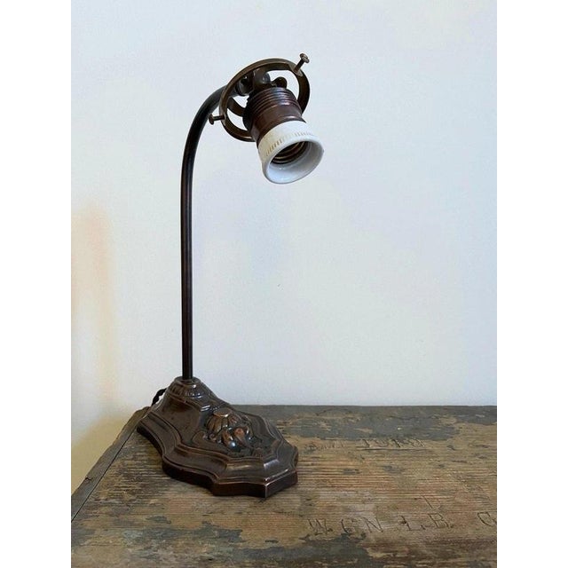 Early 20th Century Art Nouveau Brass and Copper Adjustable Table Lamp with Ribbed Glass Shade, 1905 For Sale - Image 5 of 10