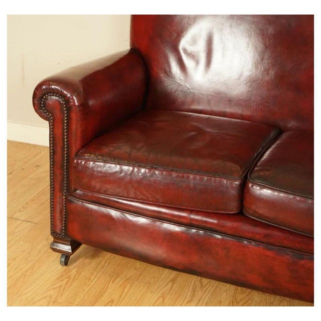 Victorian Gentleman's Club Sofa in Hand-Dyed Burgundy Leather For Sale - Image 6 of 13
