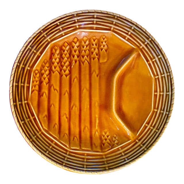 Ahh! C'est Jolie! French Majolica Spring Asparagus Plate Green & Buttery Brown Sarraguemines For Sale