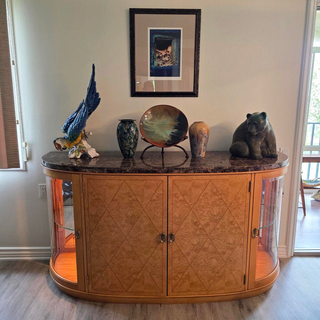 An elegant Thomasville Bogart Luxe buffet / sideboard from the discontinued Bogart Collection, featuring an Art Deco-...