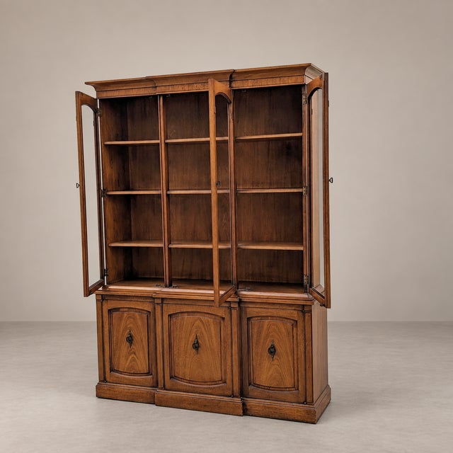 1960s Drexel Triune Mahogany Hutch Cabinet With Arched Display Doors For Sale - Image 17 of 18