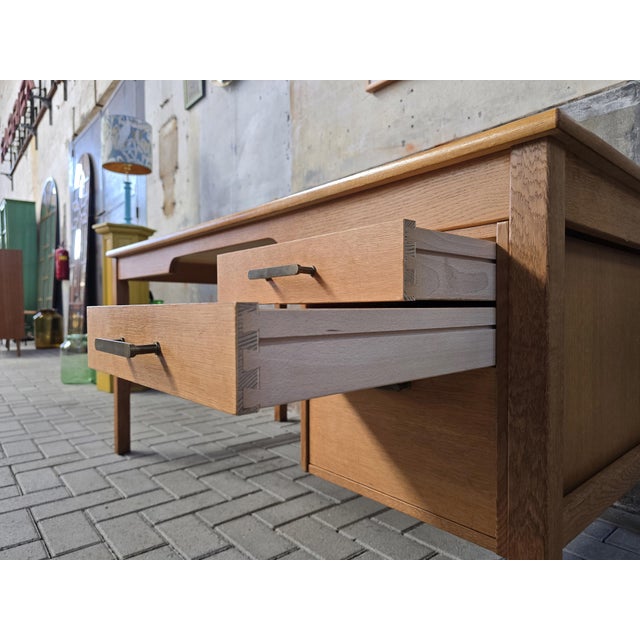 Søborg Møbelfabrik Mid-Century Danish Desk in Oak from Børge Mogensen, 1970s For Sale - Image 4 of 18