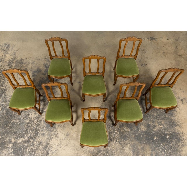 Early 20th Century French Louis XV Walnut Dining Chairs With Moss Green Mohair, Set of 8 For Sale - Image 4 of 18