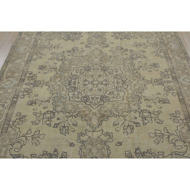 Tabriz Rug 6’5” X 9’4” Beige Wool Vintage Distressed Hand-Knotted Carpet For Sale In Philadelphia - Image 6 of 15