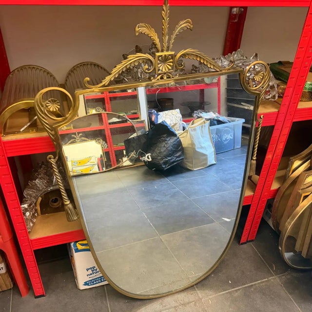 1950s 1950s Gio Ponti Style Mid-Century Modern Brass Shield Wall Mirror For Sale - Image 5 of 14