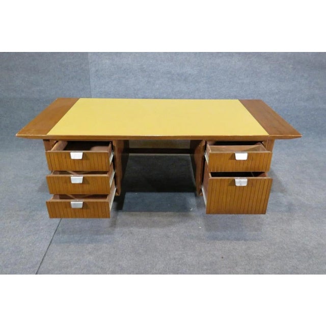 Mid-Century Modern Mid 20th Century Finished Back Executive Mid-Century Desk For Sale - Image 3 of 7