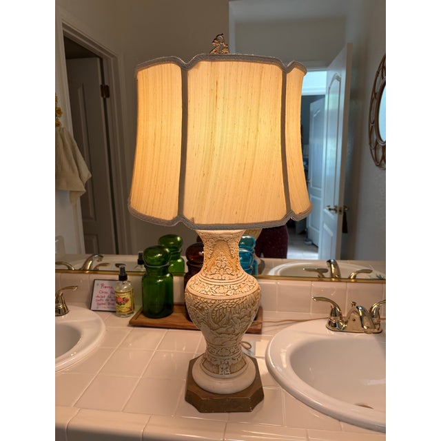 Midcentury Asian Chinoiserie Pair of Pottery Table Lamps -Set of Two For Sale In Sacramento - Image 6 of 12