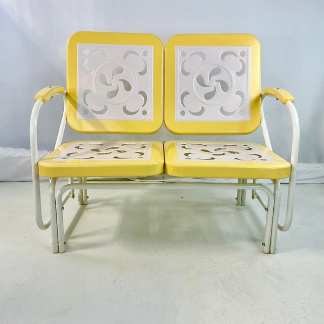 1970s 1970s Vintage Americana Boho Chic Glider Outdoor Loveseat. For Sale - Image 5 of 14