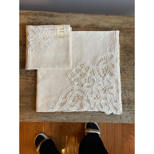 Early 20th Century Antique Belgian Linen Table Cloth and Dinner Napkins, 5 Pieces For Sale - Image 5 of 6