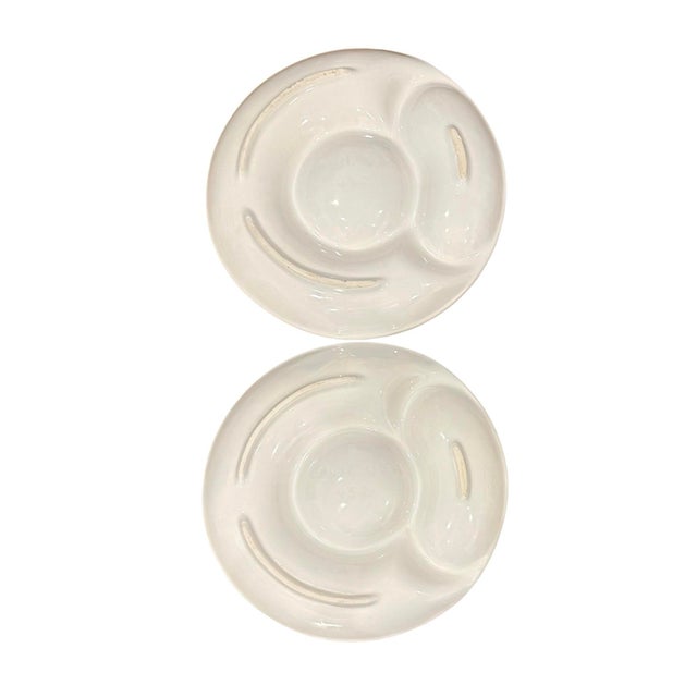 Mid-Century Modern Vintage California Pottery White Artichoke Plates, a Pair For Sale - Image 3 of 3