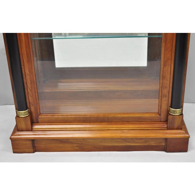 Wood Late 20th Century Ethan Allen Medallion Collection Cherry Wood Glass Curio Cabinet W Black Columns For Sale - Image 7 of 18