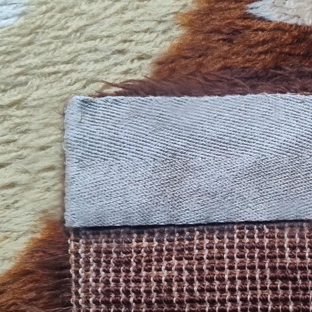 Space Age Museum-Grade Avant-Garde Wool Rug, Italy, 1970s For Sale - Image 10 of 11