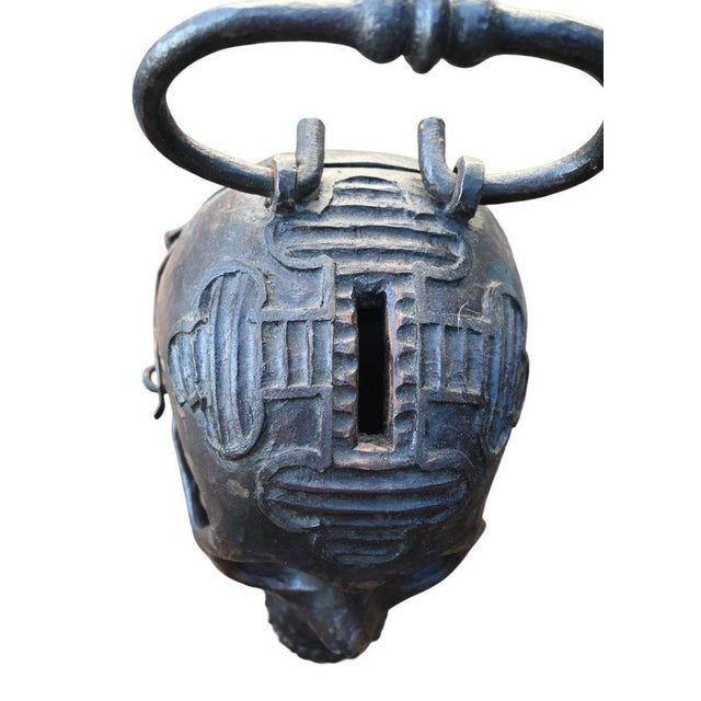 Skull-Shaped Offering Box (Memento Mori), 17th Century For Sale - Image 3 of 13