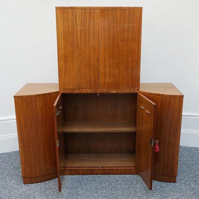 Wood Art Deco Cocktail Cabinet in Figured Walnut, 1930s For Sale - Image 7 of 18