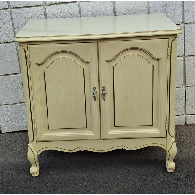 Mid 20th Century French Provincial Style Cream Painted & Partial Gilt Two-Part Bookcase For Sale - Image 11 of 18