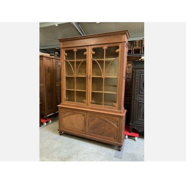 Age: circa 1890 Wood type: solid oak Condition: very good, meticulously maintained, and ready-to-use original condition...