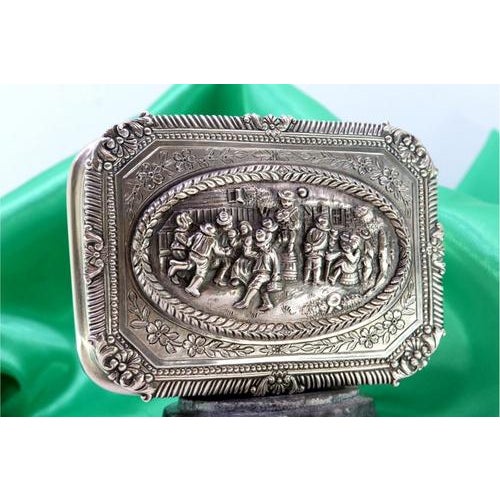 Metal Silver Box with Figures in High Relief For Sale - Image 7 of 8