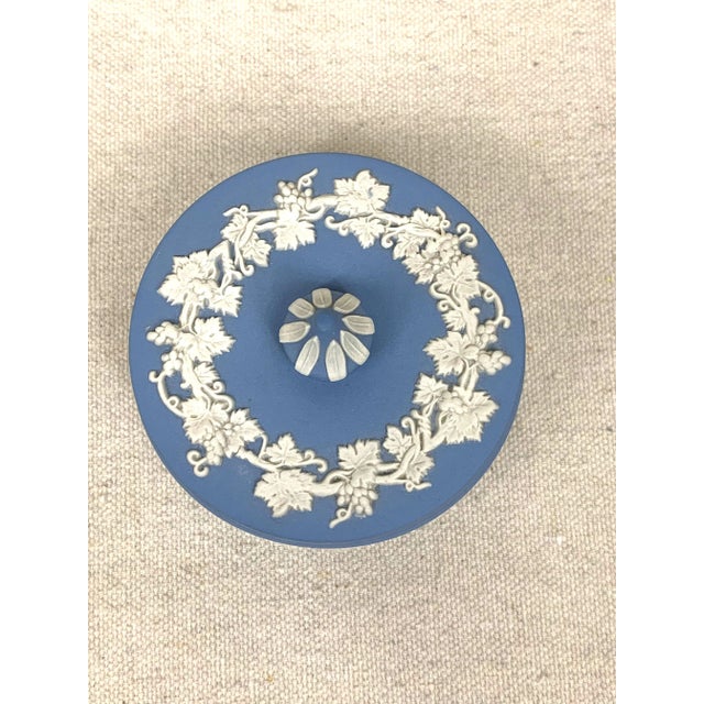 Vintage Wedgwood Trinket Box For Sale In New Orleans - Image 6 of 9