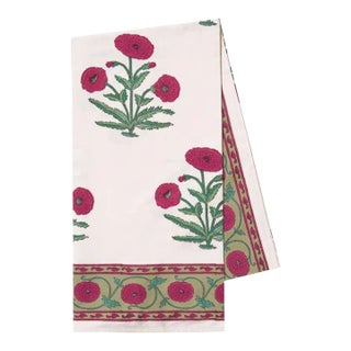 Poppy 8-Seat Magenta Tablecloth For Sale