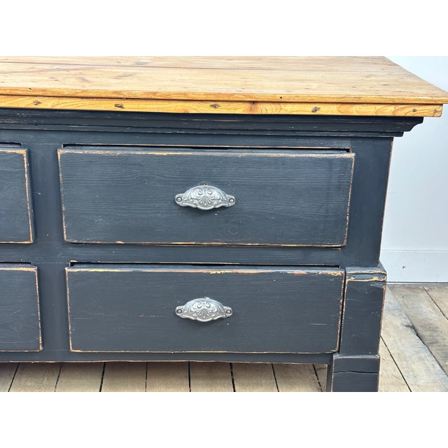 1920s Low Chest of Drawers in Pitch Fir, 1920s For Sale - Image 5 of 9