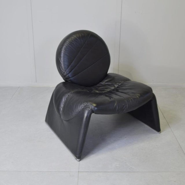 The Calypso armchair (often identified by the acronym C35), designed by Vittorio Introini for Saporiti Italia in 1979, is...