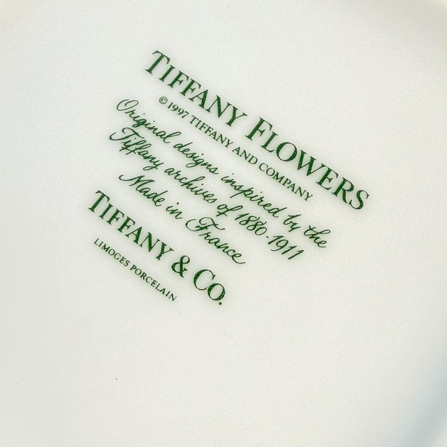 Set of 3 Tiffany & Co. Tiffany Flowers Limoges Porcelain Trinket Boxes, 1997 For Sale - Image 9 of 11