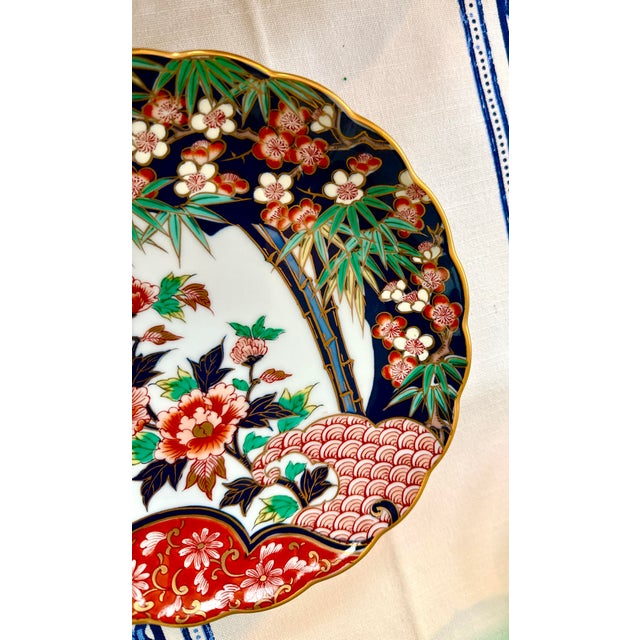 Ceramic Vintage Japanese Imari Scalloped Plate For Sale - Image 7 of 12