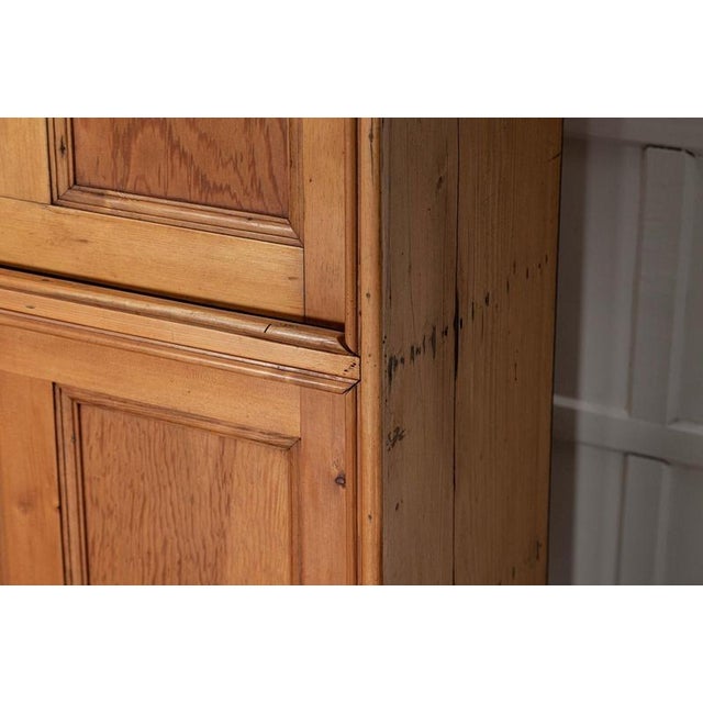 Large 19th Century English Pine Housekeepers Cabinet, 1890 For Sale - Image 15 of 18