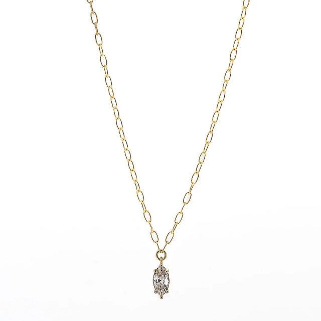 Modern Gold and Diamond Chain Necklace For Sale - Image 3 of 7