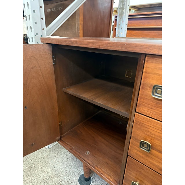 1970s Vintage Mid Century Modern Walnut Wood Credenza Buffet 3 Drawers With Milled Metallic Knobs For Sale - Image 9 of 9