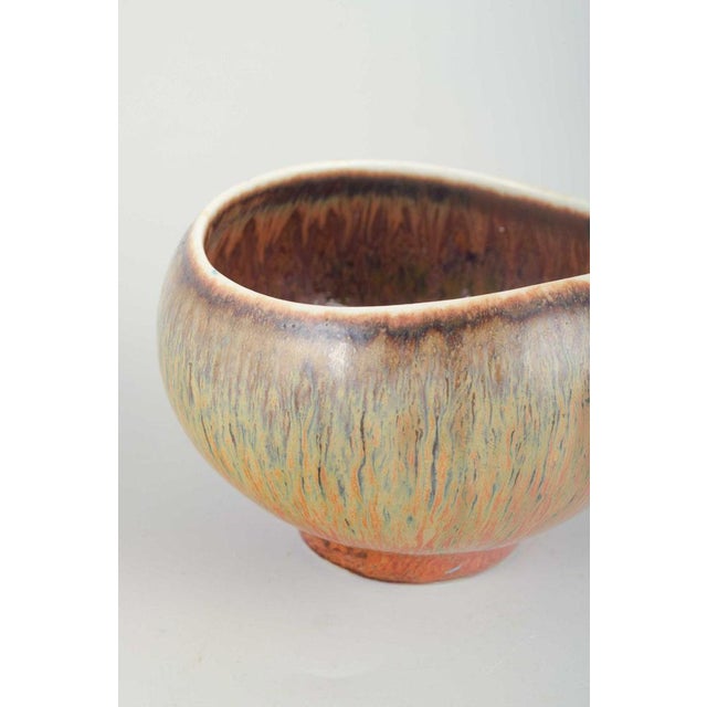 Mid-20th Century Stoneware Bowl with Multicolored Glaze by Gunnar Nylund for Rörstrand For Sale - Image 3 of 5