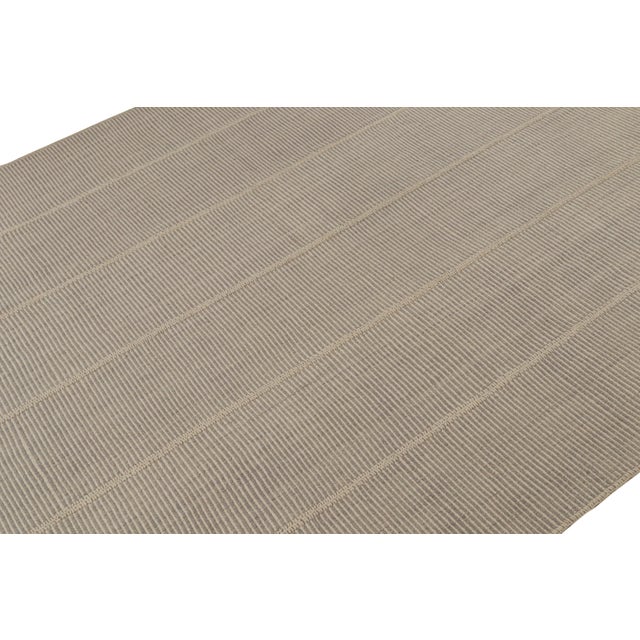 2010s Rug & Kilim’s Contemporary Kilim in Gray & Cream For Sale - Image 5 of 7