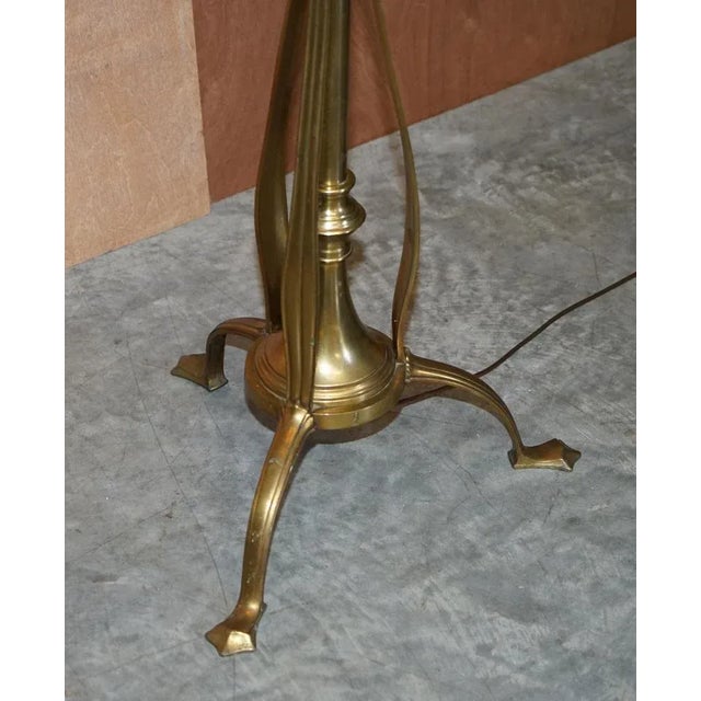 Antique Art Nouveau Brass Height Adjustable Standing Floor Lamp with Sculptured Frame For Sale - Image 5 of 18