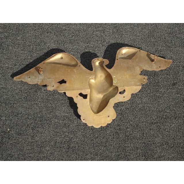 Vintage French Country Syroco Patriotic American Eagle Gold Wall Picture Plaque For Sale - Image 13 of 13