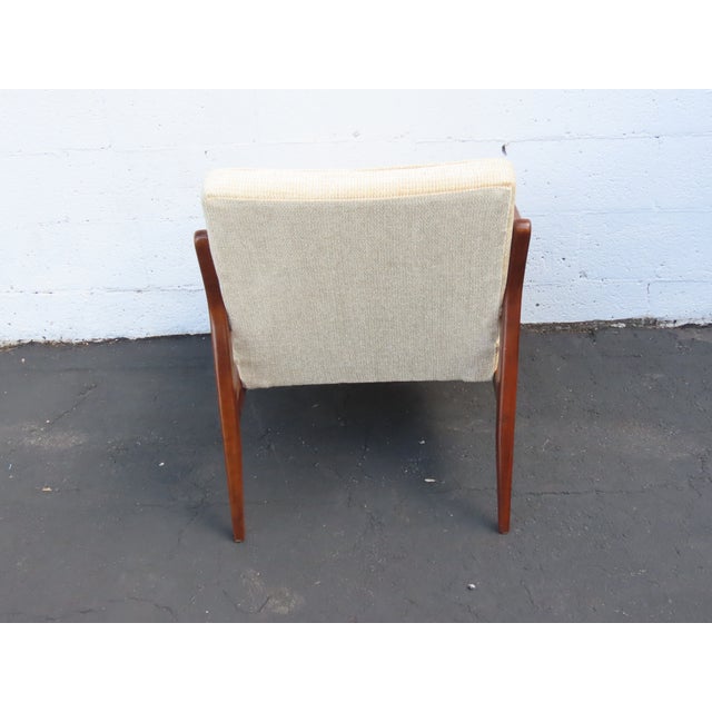 Wood Mid Century Modern Lounge Side Accent Chair 6614 For Sale - Image 7 of 16
